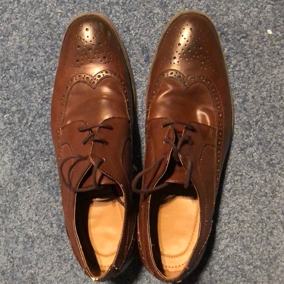 Oxford dress shoes, worn but still in good shape! - Picture 3 of 5